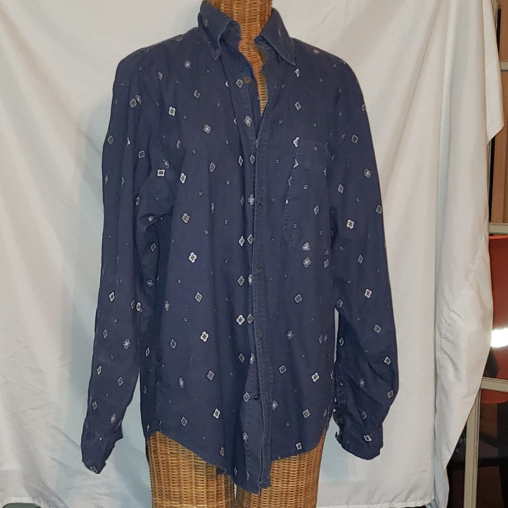 Vintage Men's BUGLE BOY Button Down Shirt in Blue w/White Geometric Shap…